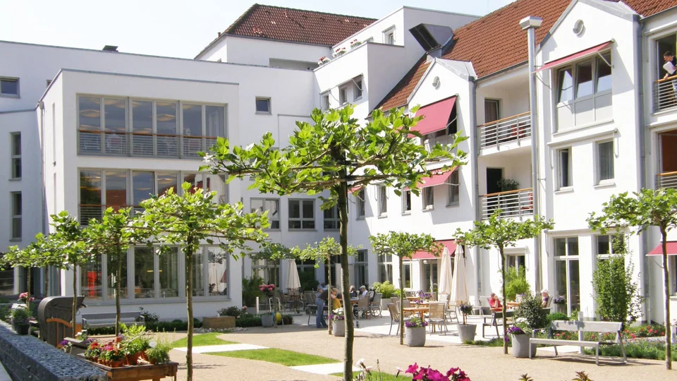 Außenansicht: AWO Zentrum für Senior*innen Arnold-Overzier-Haus in Köln