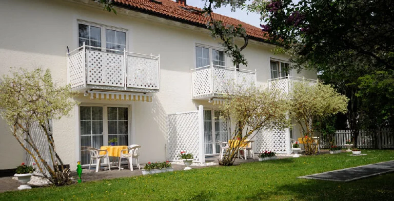 Außenansicht: Sankt Ursula Pflegeheim GmbH in Geretsried