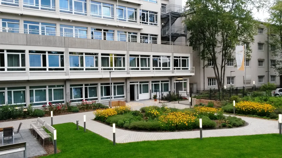 Außenansicht: Städtisches Altenheim Kamillus in Mönchengladbach