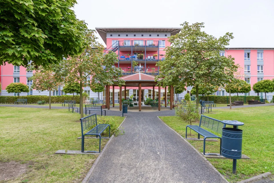 Garten – Alloheim Senioren-Residenz An der Weißen Elster, Leipzig