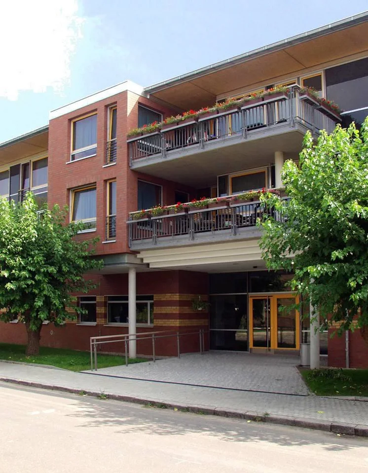 Außenansicht des Altenpflegeheims Marienheim in Dessau-Roßlau