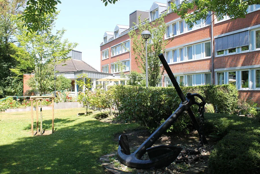 Außenansicht des Alten- und Pflegeheims Fallen Anker in Hamburg