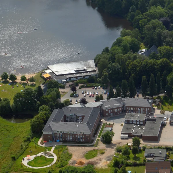 Luftansicht des Seniorenparks Rantzauer See in Barmstedt