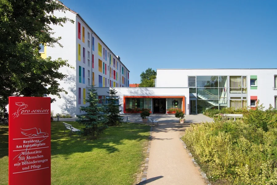 Eingangsbereich der Pro Seniore Residenz Am Fontaneplatz in Cottbus