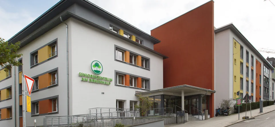 Außenansicht des ASB Seniorenzentrums Am Birkenwald in Stuttgart