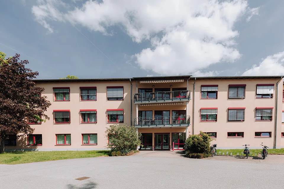 Außenansicht des Pflegeheims Haus Oststadt in Bautzen